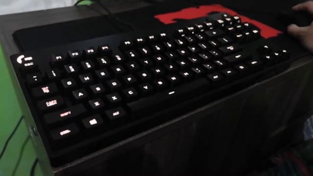 Logitech Keyboard G Pro Review & Unboxing