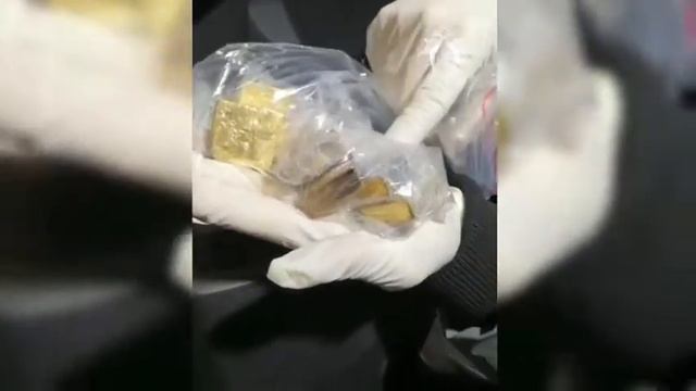 Троих мужчин осудят за хранение и пересылку золота в Красноярский край из Хакасии смотреть онлайн