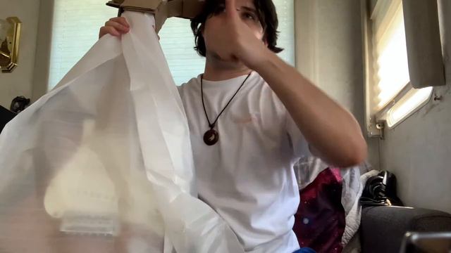 Fender player Stratocaster unboxing and fun commentary смотреть онлайн