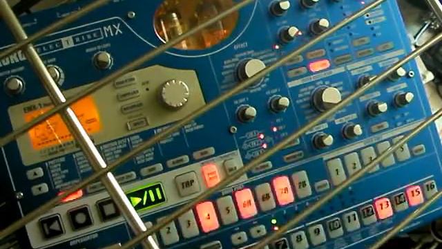 techno2 with EMX-1 смотреть онлайн