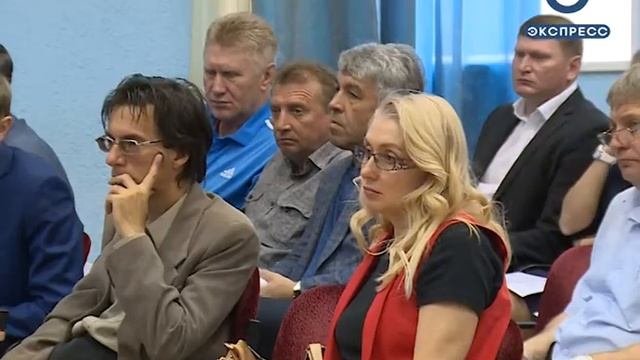 Кабельский попросил не превращать обучение плаванию в показуху смотреть онлайн