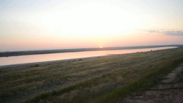 Рассвет в Степи.MOV смотреть онлайн