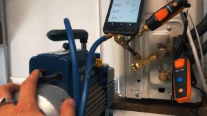 Монтаж холодильной сплит-системы Belluna из кондиционера в камере Polair. Инструкция монтажа.