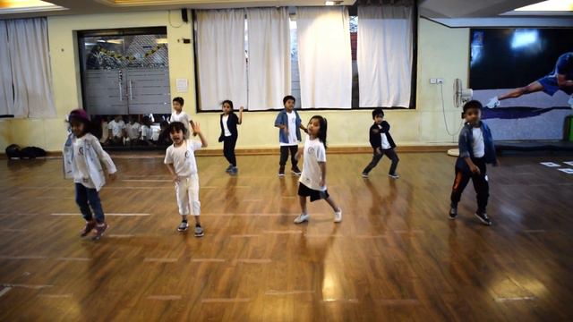 The Jawani Song | Super Juniors Kids | Kids Dance cover | Yogesh's Dance Class смотреть онлайн