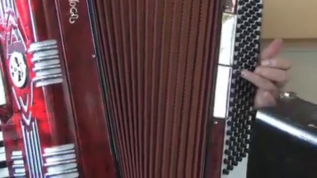 Leanne and the accordion смотреть онлайн