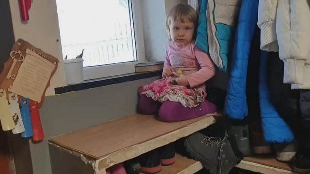 Не выпускаем детей на улицу, вдруг подхватят вирус смотреть онлайн