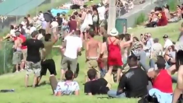 Lecciones de liderazgo del chico bailarín (en ESPAÑOL) смотреть онлайн