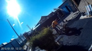 Укладка асфальта виброплитой. tmstroj.ru