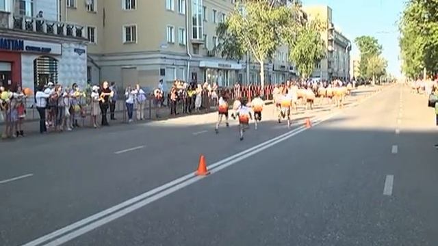 В Новокузнецке прошел забег "Дай пять!" смотреть онлайн