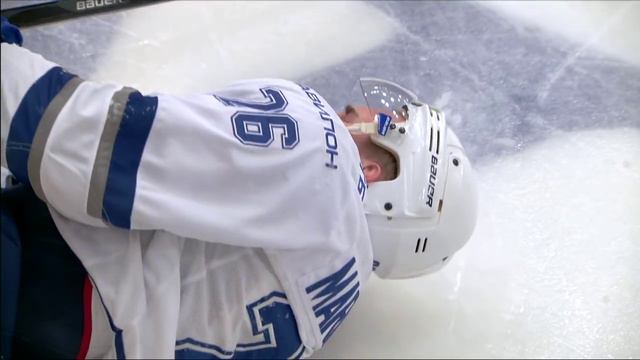 Markovin unable to continue after a hit by Voynov смотреть онлайн
