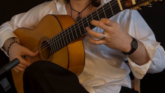 Luciano - CALLEJON DE LA LUNA (Taranta) - Vicente Amigo (Cover) смотреть онлайн