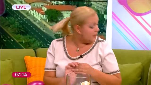 оформление из цветов своими руками.