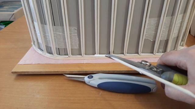 Ножницы для подрезания тубочек бумажной лозы смотреть онлайн