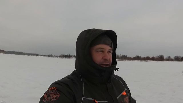Рыбалка в глухозимье/ Ловля ельца на комбайны на реке Сысола/ День 2 смотреть онлайн
