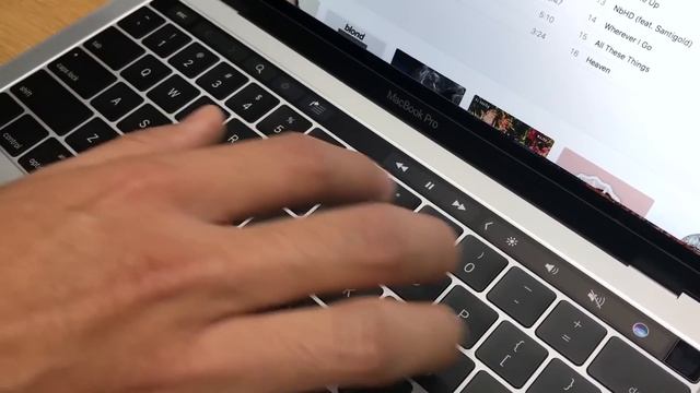 Apple MacBook Pro (2016) with Touch Bar preview смотреть онлайн