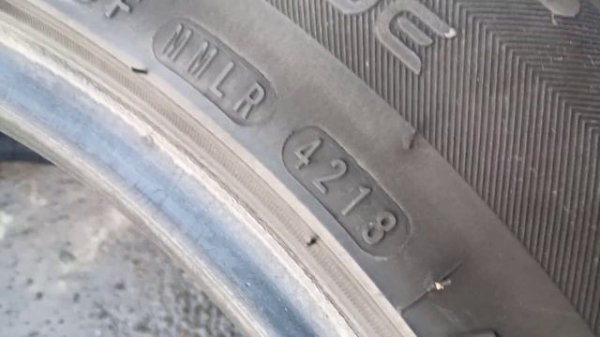 Roadstone N'Fera RU5 235/55 R18 102V