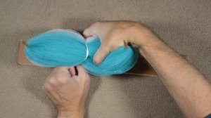 Как собрать мочалку из сетки. How to assemble a washcloth from a grid.