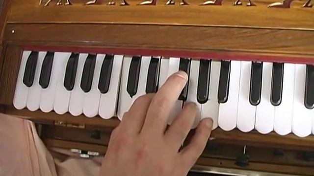 Видеозаписи Уроки игры на фисгармонии   Harmonium playing lessons   120 видеозаписей