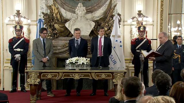 El presidente Mauricio Macri tomó juramento al Procurador Bernardo Saravia Frías смотреть онлайн
