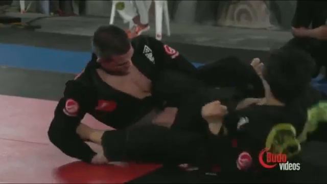 The Miyao Brothers don't tap to leg locks смотреть онлайн