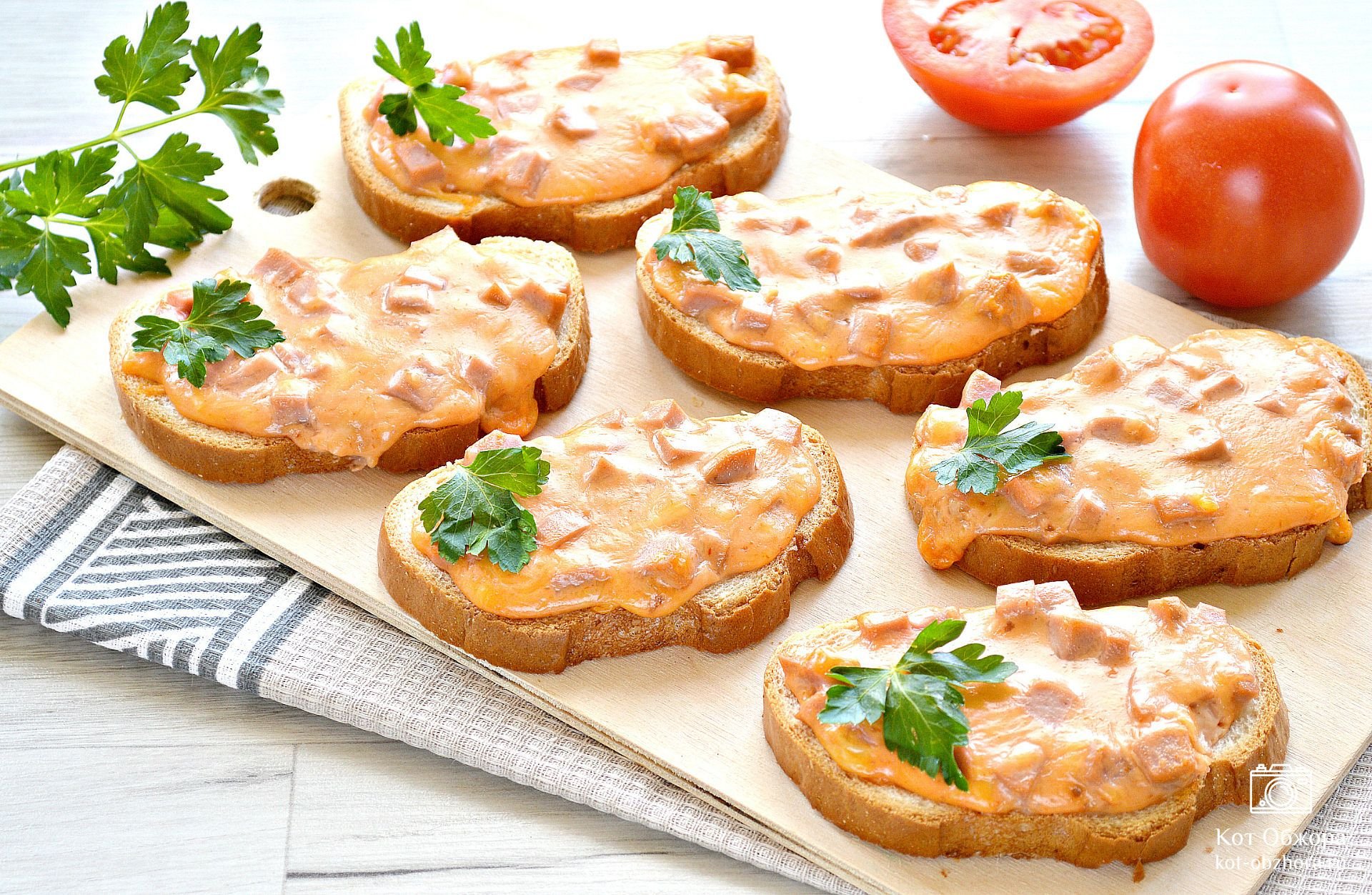 Пицца бутерброды. Бутерброды в духовке.