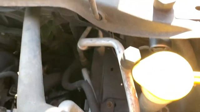 How To Change Headlight Bulb On A Ford Escape (2008-2012) смотреть онлайн