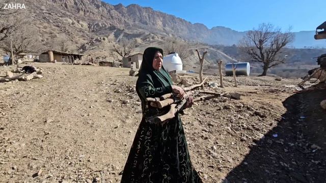 Zahra And Her Son Shahram Meet Parizad's Grandmother