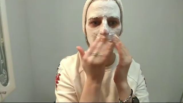 Разбираем новую очищающую маску для лица по пузырькам K-beauty от Avon смотреть онлайн