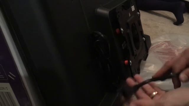 Easy TV Mount Installation Overview - Perlesmith PSMFK12 TV Mount Install and Review смотреть онлайн