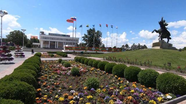 Suvorov Square in Tiraspol / ПЛОЩАДЬ СУВОРОВА В ТИРАСПОЛЕ 11.06.2021 /ПЕШКОМ ПО ТИРАСПОЛЮ смотреть онлайн