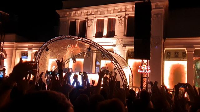 Emma Hewitt - Restless Hearts    UNTOLD