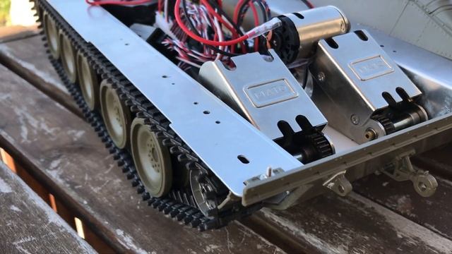 RC 1/16 M551 Sheridan tank Mato engine/gearbox trials смотреть онлайн