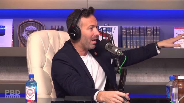 "She Has Contributed NOTHING!" - Kyle Kulinski On Paris Hilton Inheriting $2.2 Billion смотреть онлайн