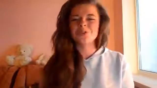 ДЕВУШКА ЧИТАЕТ РЭП смотреть онлайн