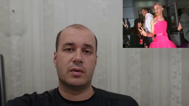 Сбежавший Даня Милохин возвращается в Россию снова стричь капусту смотреть онлайн