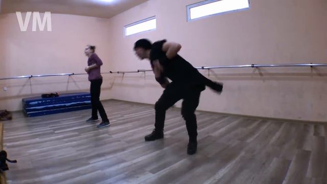 Off Ice Exercises | Vakhtang Murvanidze смотреть онлайн