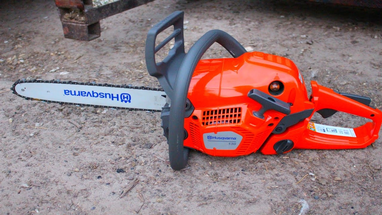 Бытовые пилы на Дровах. Husqvarna 130 vs Stihl 180..mp4 смотреть онлайн