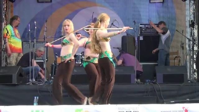 Танец с тростями, восточный танец в стиле show-bellydance. Коллектив VeilDance смотреть онлайн