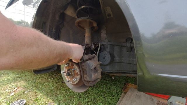 Front Strut Replacement On My (06 Nissan Altima) -- [The Directors Cut] смотреть онлайн