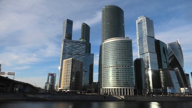 Работа стабилизатора Panasonic HC-VXF1: зум и панорамирование смотреть онлайн