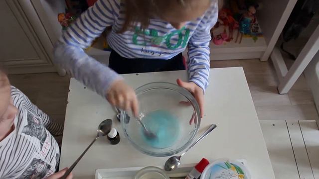 Слайм (SLIME) | Как сделать слайм своими руками | Делаем SLIME с мамой [SLIME 2019] смотреть онлайн