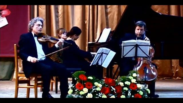 Mozart trio KV502, Larghetto - Lundstrem trio смотреть онлайн