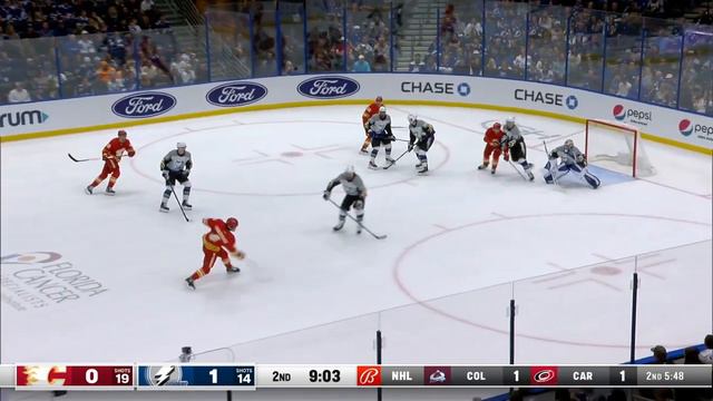 Mikhail Sergachev breaks his stick but does great job in defence vs Flames (17 nov 2022) смотреть онлайн