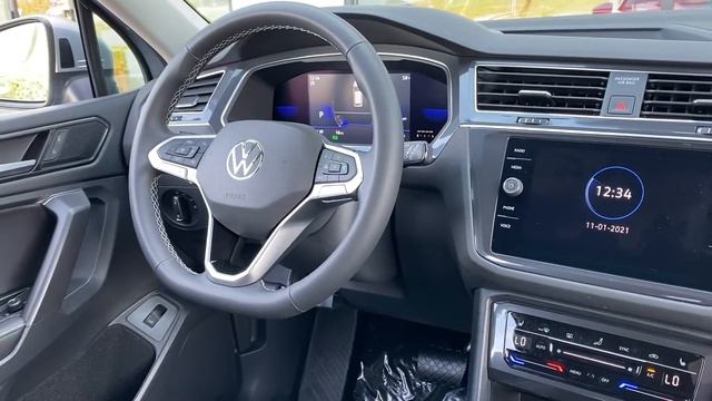 New 2022 Volkswagen Tiguan 2.0T SE V019762 смотреть онлайн