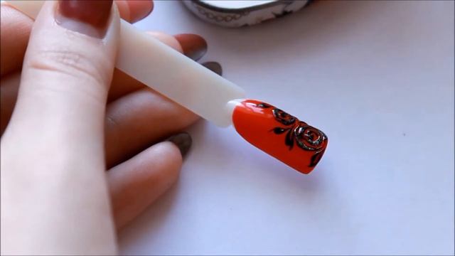 Быстрый дизайн ногтей ГЕЛЬ-ЛАКОМ \\ Рисуем трафаретные розы смотреть онлайн