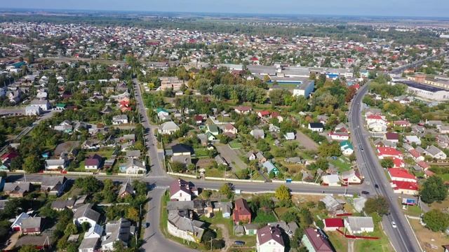 Полёт над осенним Кобрином 4K . Mavic2 pro. смотреть онлайн