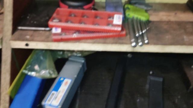 Купил большие резьбовые резцы со сменными пластинамидля больших резьб. смотреть онлайн