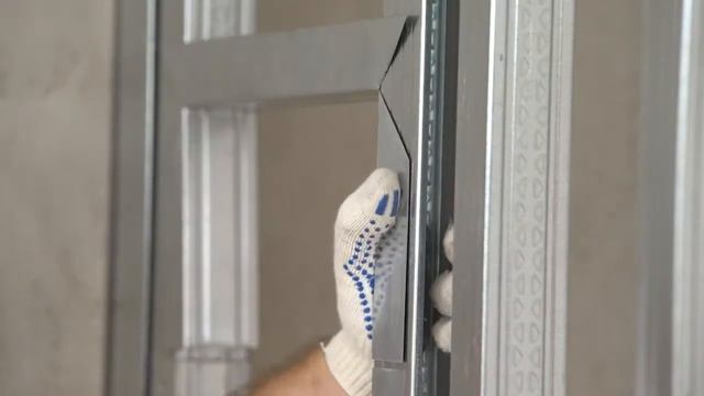 Монтаж ревизионного люка вместе с КНАУФ Учим прятать правильно смотреть онлайн