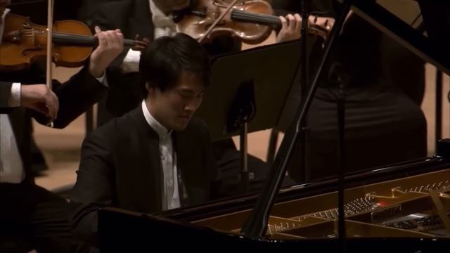 Bruce Liu - F.Chopin Piano Concerto No.2 in F minor, Op.21 (& interview) смотреть онлайн