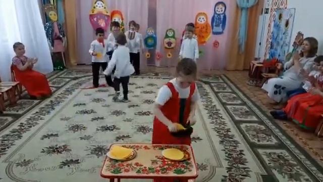 игра на масленицу Веселые блинчики. смотреть онлайн